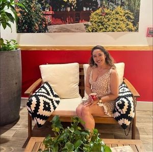 Meet your Posher, Gladys